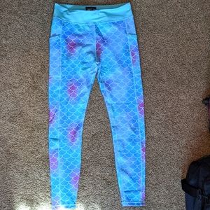 Constantly varied gear mermaid print 7/8 length pocket legging